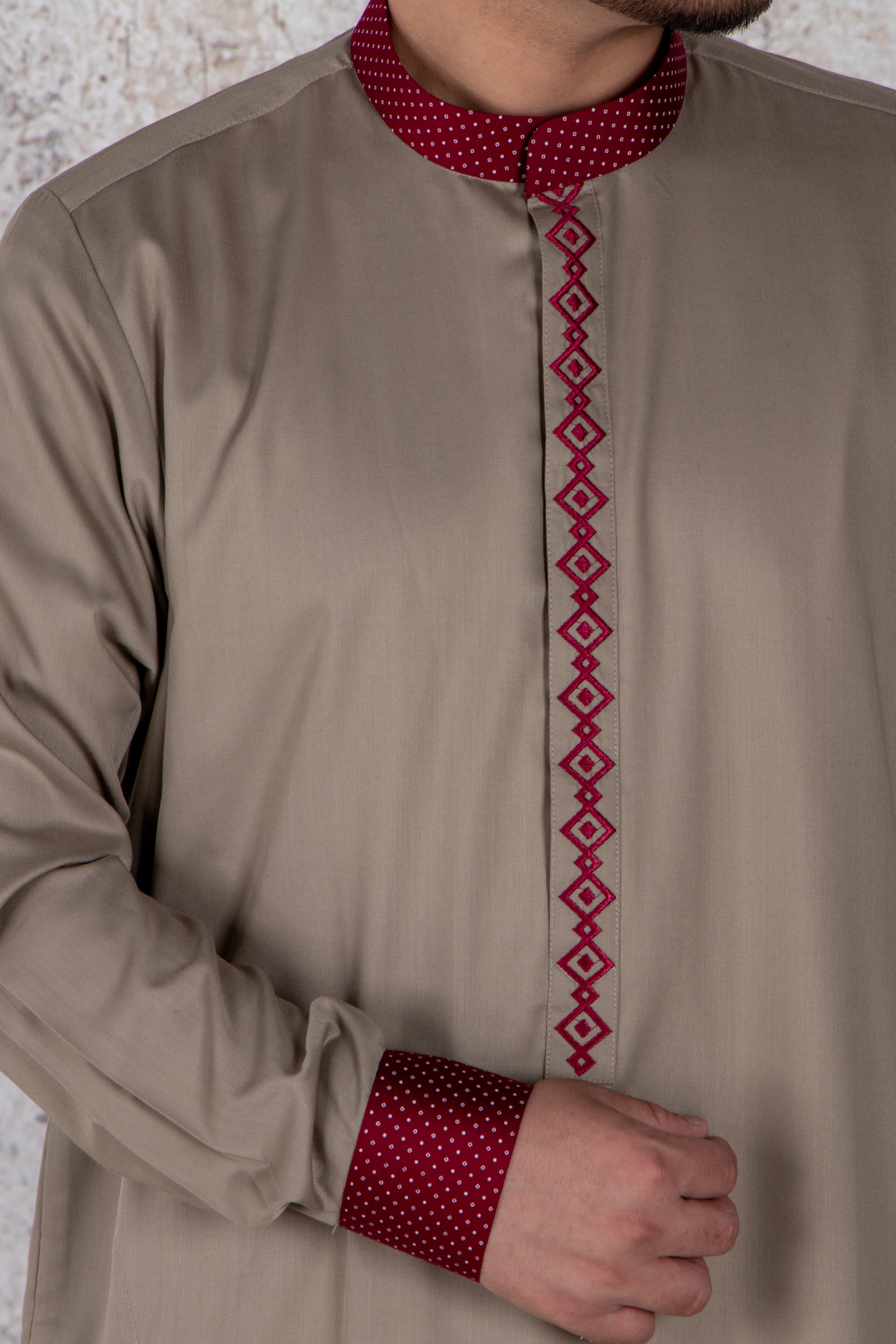 Khaki Maroon Thobe - Exclusive Thobe - Muslim Lifestyle Store